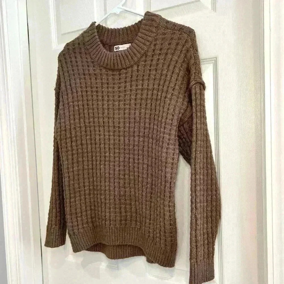 SO Juniors Women Sweater Sz S Light Brown Mock Neck Pull On Chunky Sweater - Picture 2 of 11